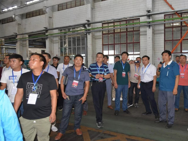 社会公家在jxf吉祥坊集团科普基地出产车间参观进建